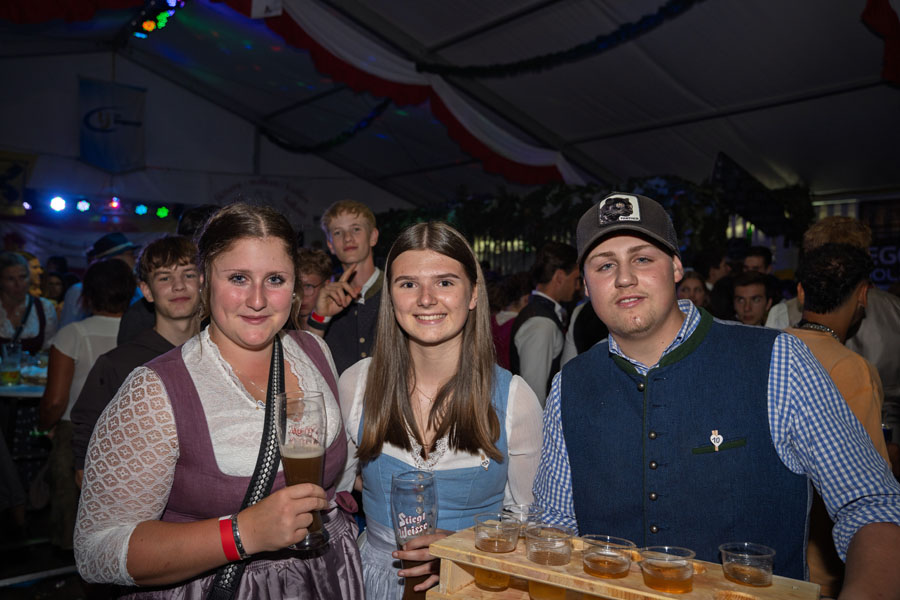 Platzhirsch Paparazzi Foto
